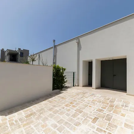 فيلة Zen House *