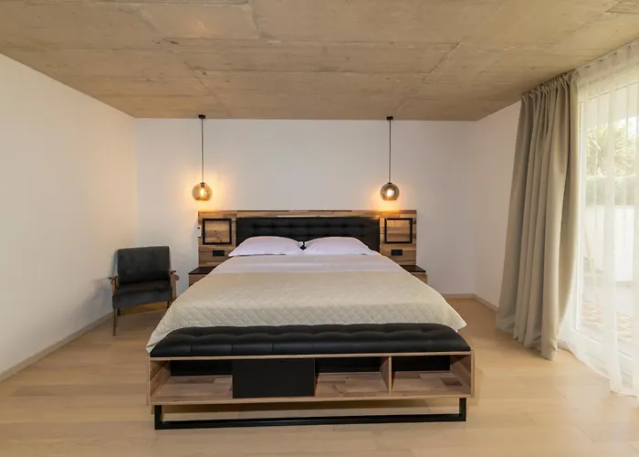 Zen House Villa *