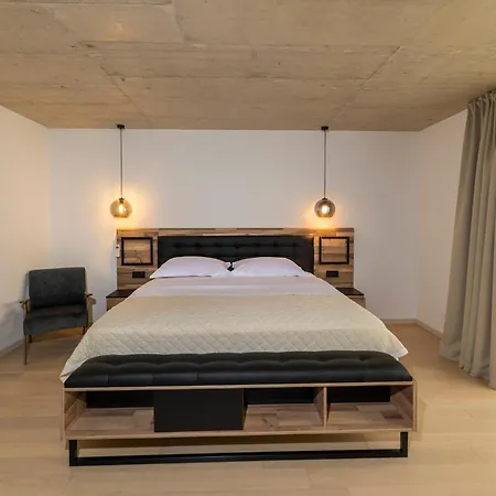 Zen House Villa *